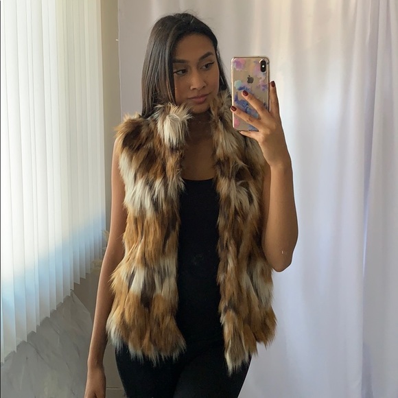 Multi color faux fur vest - Picture 1 of 2